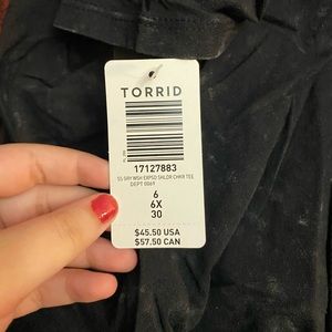 O-ring strappy sleeved cold shoulder top